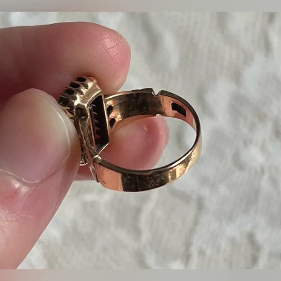 Antique Emerald Cut Garnet Ring, 14K Gold Engraved Claw Setting, Victorian